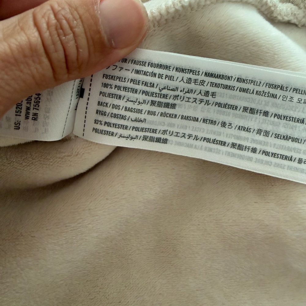 Abercrombie & Fitch Beige Sherpa Jacket - Picture 7 of 8